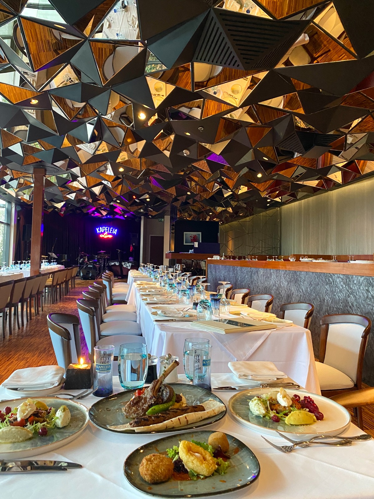 Sheraton İstanbul Ataköy Hotel, Kapeleia Restaurant'ın Özel Tadım Menüsü ile Benzersiz Bir Deneyim Sunuyor 
